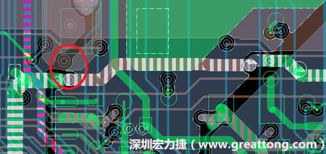 慢慢確認(rèn)CAF發(fā)生的位置后，可以配合Gerber查看PCB的結(jié)構(gòu)是否有通孔太近或是線路太近的問題。