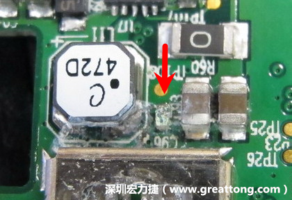 電路板疑似腐蝕氧化，懷疑電流異常過熱造成