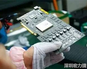 在當前的產(chǎn)業(yè)鏈整合和協(xié)同發(fā)展創(chuàng)新的戰(zhàn)略轉型期,PCB高密度化和PCB新功能化和智能化,輕、薄、細、小的發(fā)展帶來的產(chǎn)品散熱、精密布局、封裝設計等也為上游CCL產(chǎn)業(yè)的創(chuàng)新提出了更為嚴苛的要求。