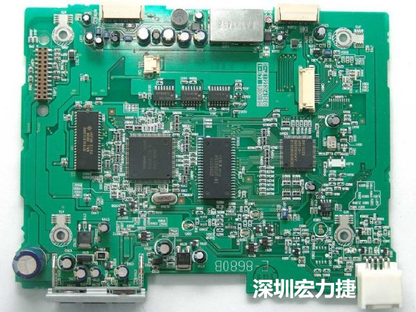 大面積PCB若電子元器件數(shù)量多、重量較重，板材強(qiáng)度不夠時(shí)容易產(chǎn)生PCB中央部凹陷問題。