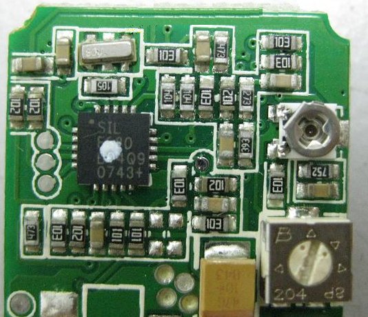 PCBA加工IC元件主要分為DIP及SMD兩大類(lèi)，DIP 插件的IC，SMD (Surface Mount Device) 表面貼裝元件。